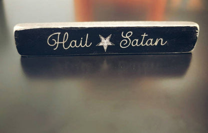 Mini box sign ( hail satan)